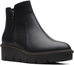 CLARKS Airabell Zip Black Smooth Leather 7 B (M)