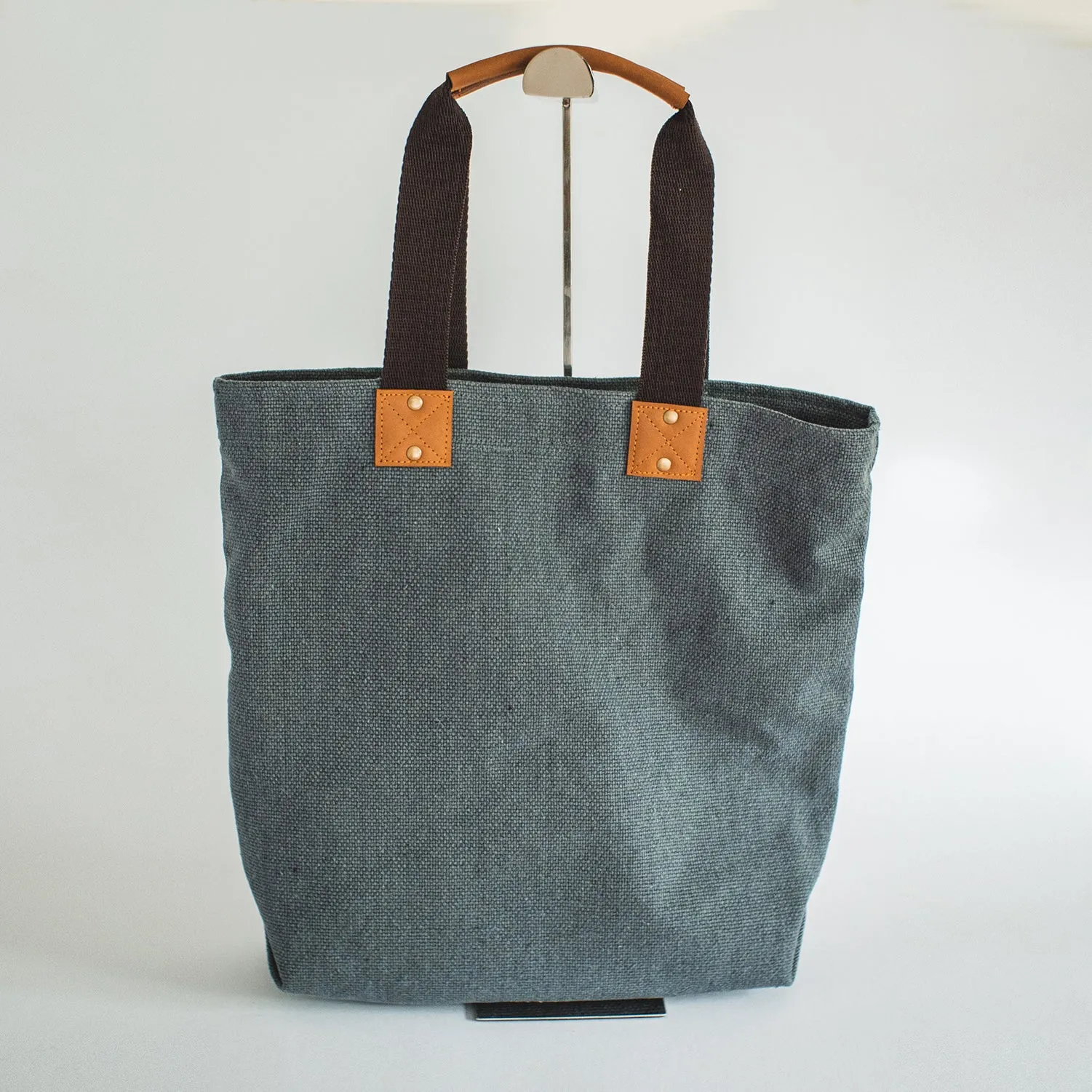 Gouache Jacinda Jute Tote Bag