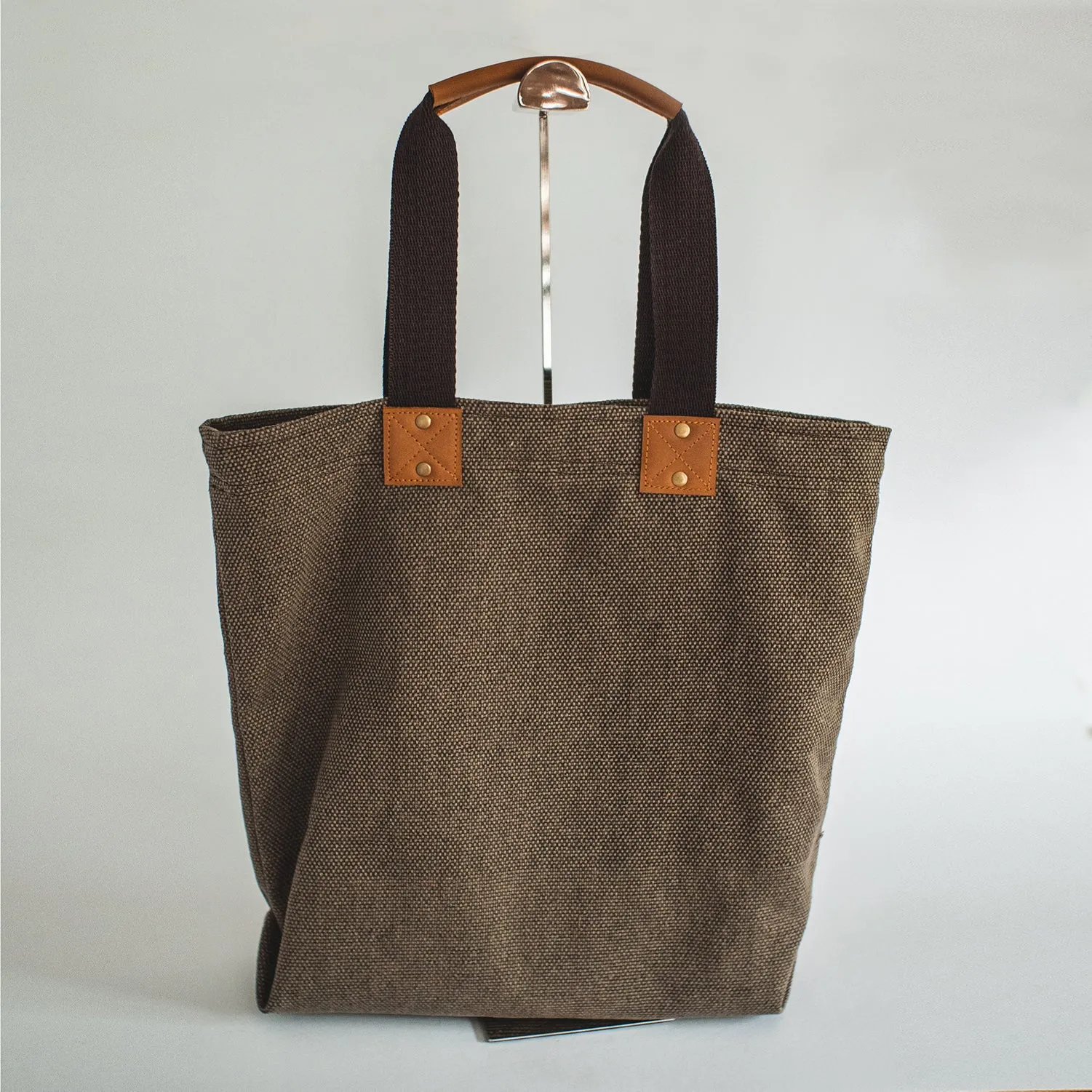 Gouache Jacinda Jute Tote Bag
