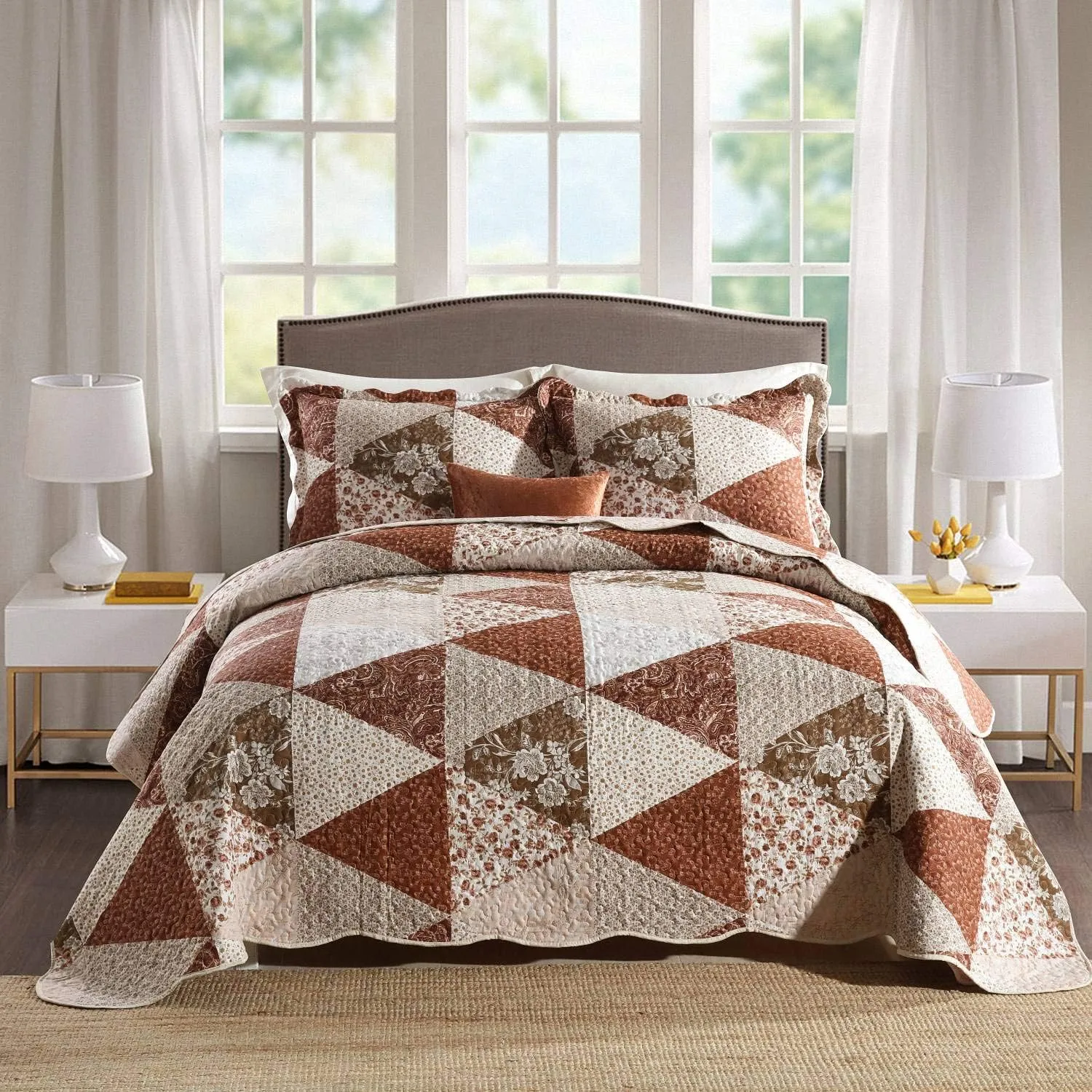 HoneiLife Quilt Set King Size - 3 Piece Microfiber Quilts Reversible Bedspreads Patchwork Coverlets Floral Bedding Set All Season Quilts with Triangle and Floral Print Pattern