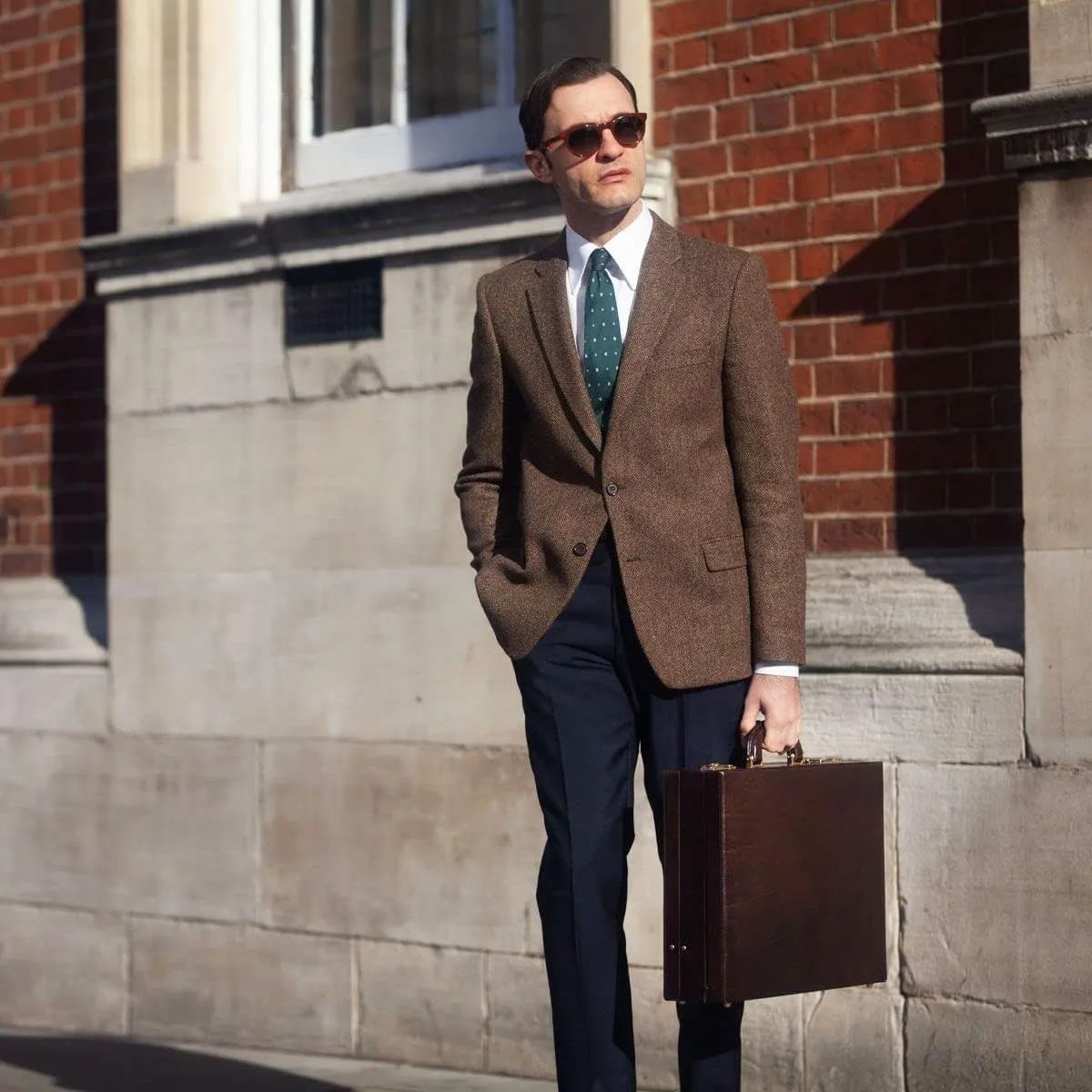 Maxwell Scott - Mens Luxury Leather Expandable Square Attaché Case with Wooden Frame for CEO's Directors - The Strada