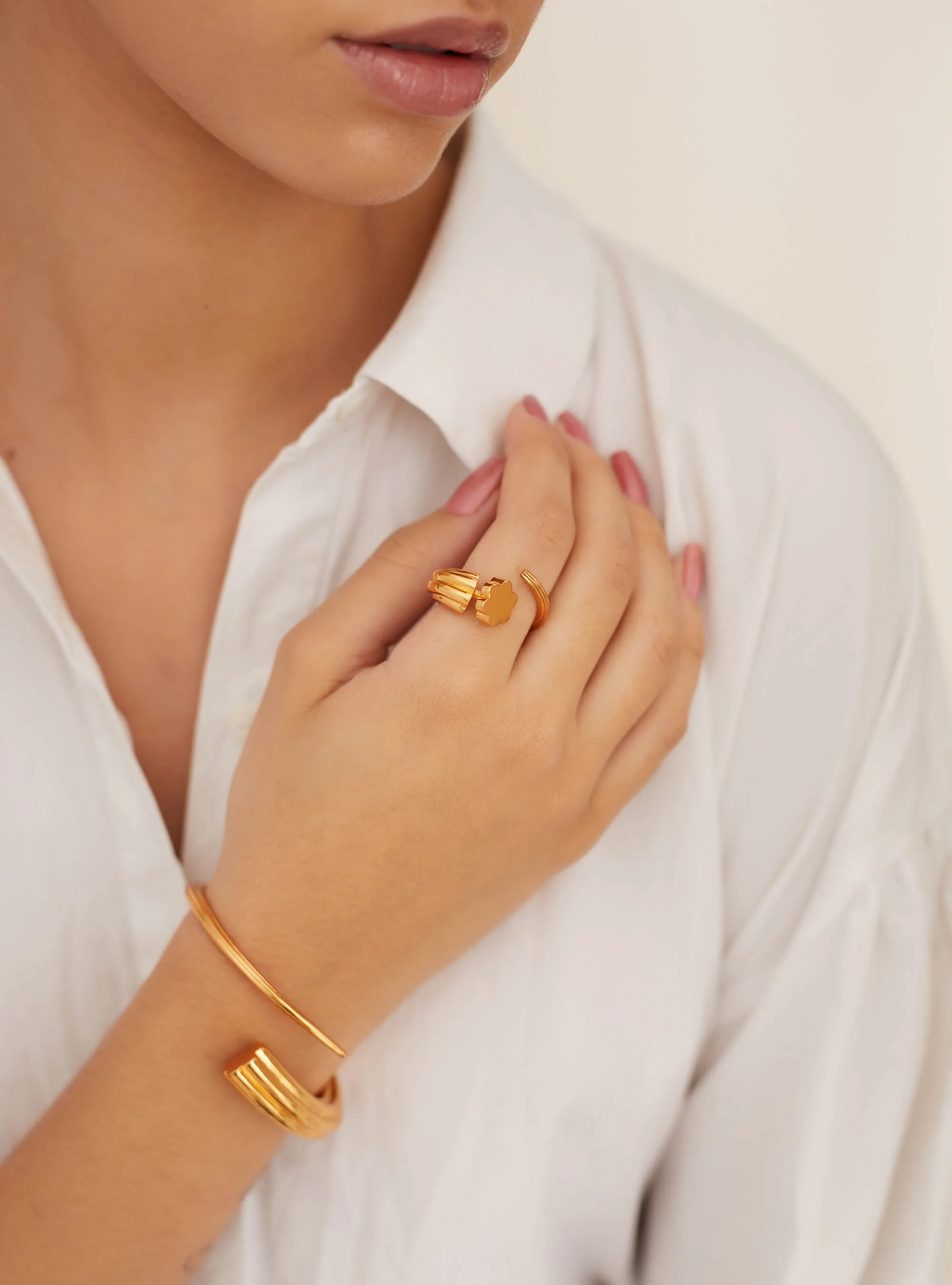 Outhouse   I   Oh Poppi Sixth Avenue Tuscon Ring Brass, Gold Accessories OHAW21RI041