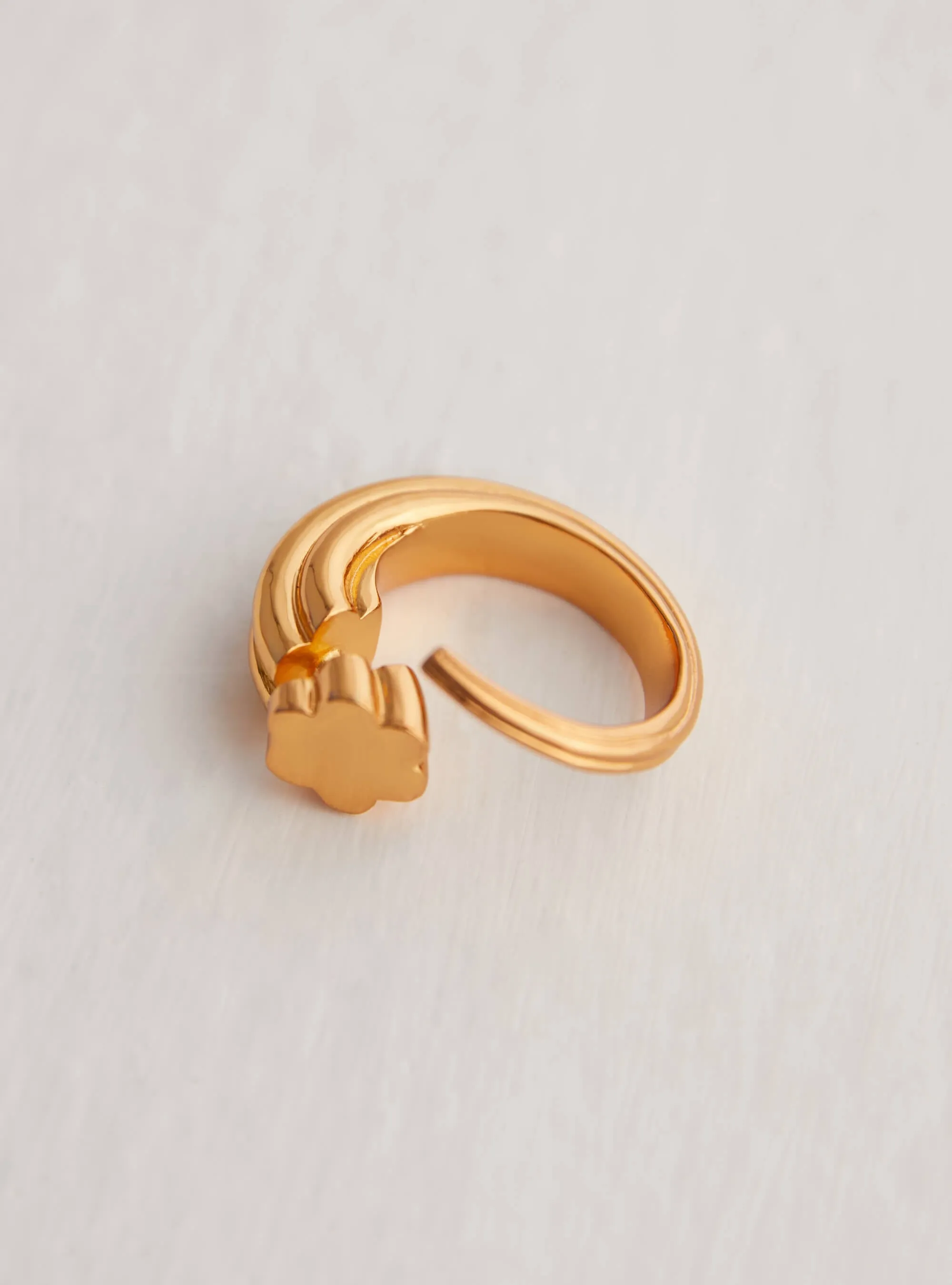 Outhouse   I   Oh Poppi Sixth Avenue Tuscon Ring Brass, Gold Accessories OHAW21RI041