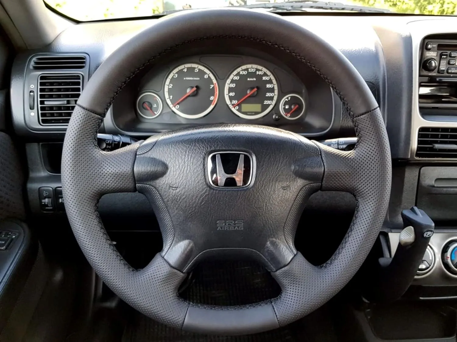 RedlineGoods Steering Wheel Cover Compatible with Honda CR-V 2002-06. Tailor Made - not Universal. Genuine top-Grade Italian Black Suede (Alcantara) with Blue Thread