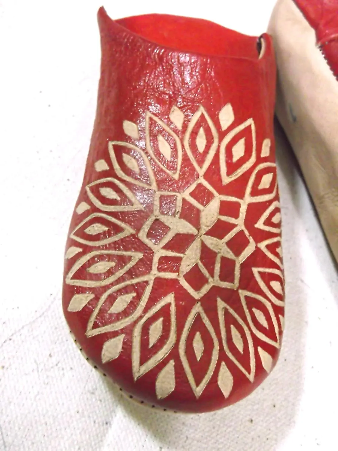 Slippers, Leather slipper,for women USA Babouche marocaineSlippers, Leather babouches Reb, Black, Engraved leather,For women- Slippers -handmade