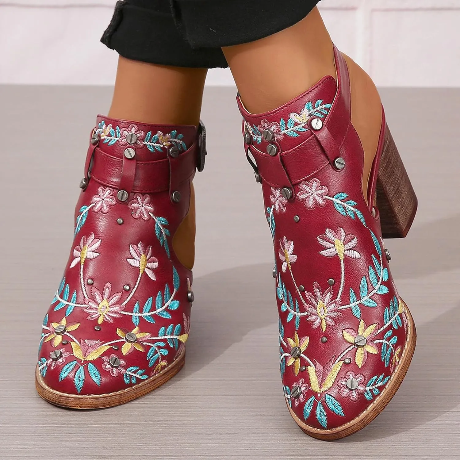 ZBYY Women Studded Chunky Block Heel Sandals Embroidered Ankle Strap Buckle Sandals Closed Toe Rivets Wedding Dress Shoes
